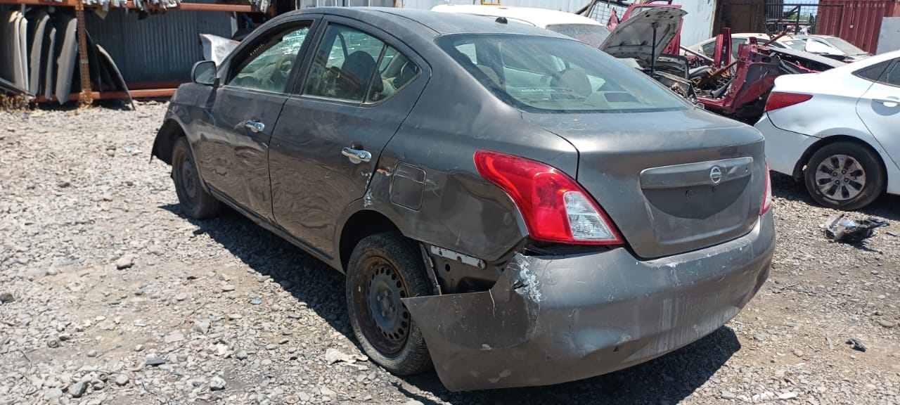  Nissan VERSA 2012    EN DESARME